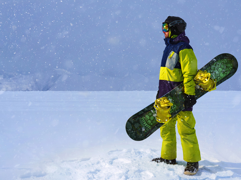 Snowboarder im Schnee